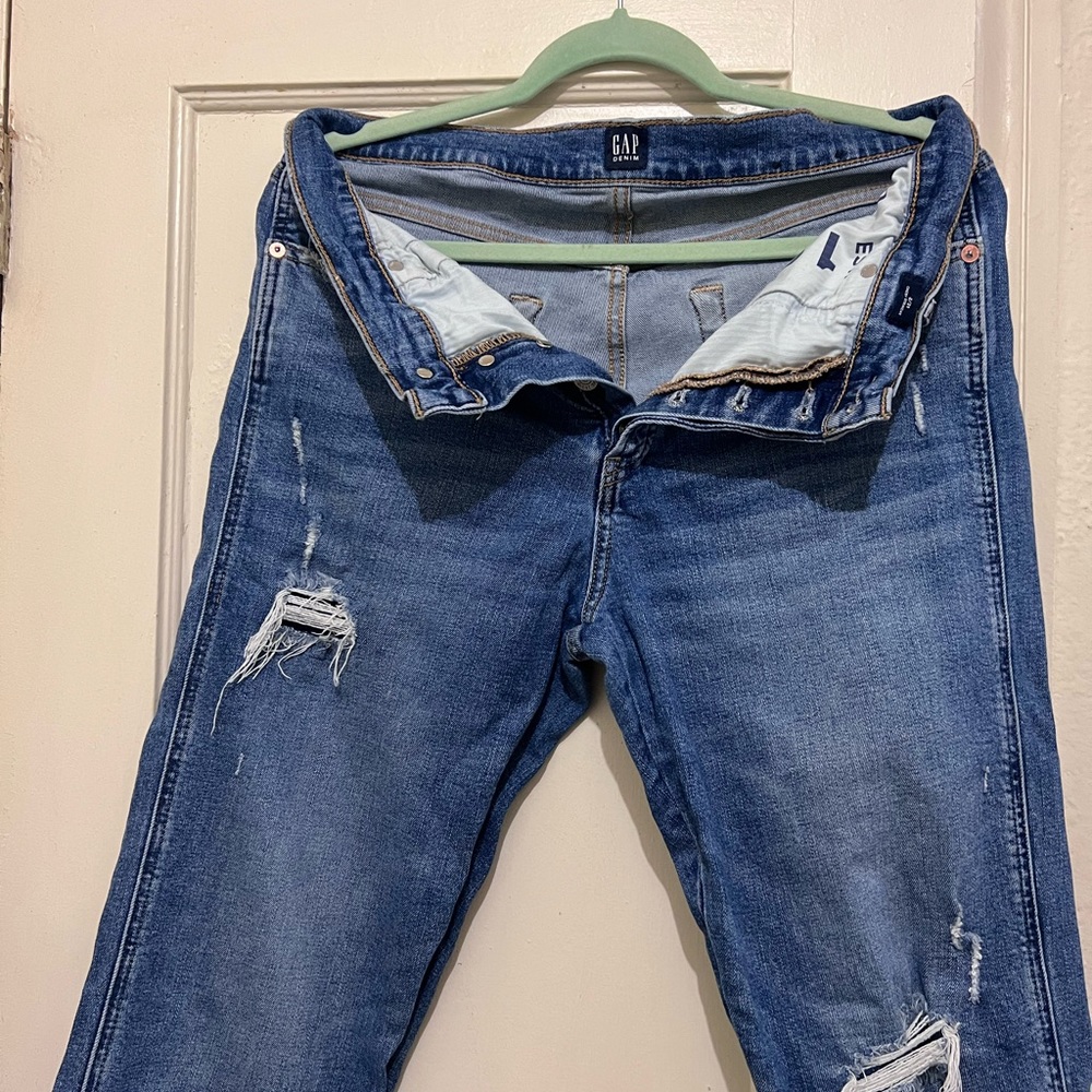 Gap Jeans EST 1969 to wear everyday going places.